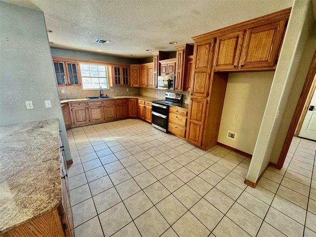 224 S Hoppy Road, Stillwater, OK 74075