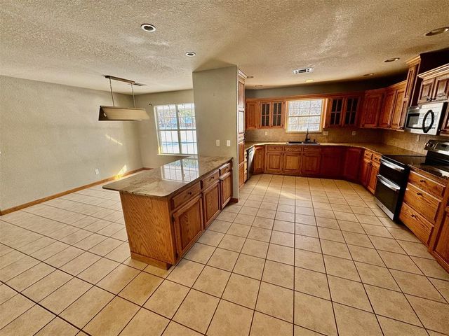 224 S Hoppy Road, Stillwater, OK 74075