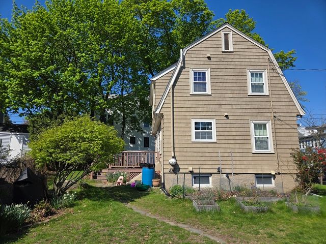16 Mystic Lake Dr, Arlington, MA 02474