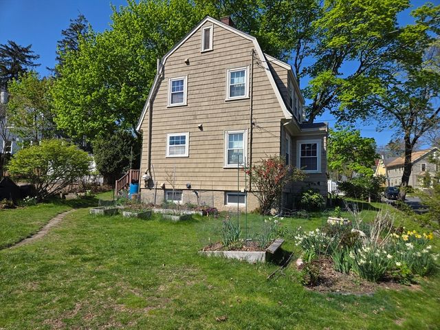 16 Mystic Lake Dr, Arlington, MA 02474