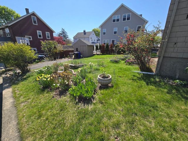 16 Mystic Lake Dr, Arlington, MA 02474