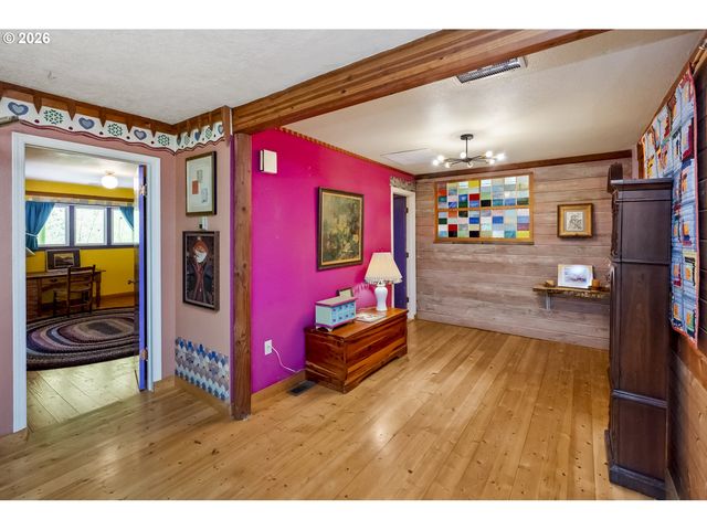 10548 Nw SKYLINE Blvd, Portland, OR 97231