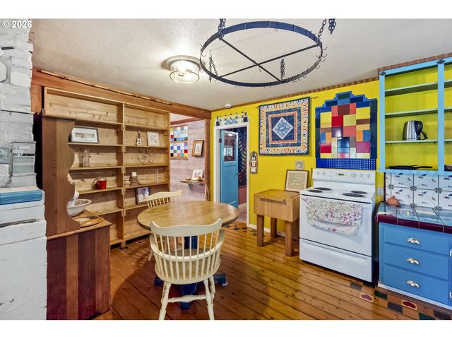 10548 Nw SKYLINE Blvd, Portland, OR 97231