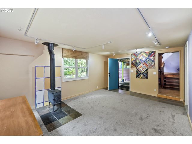 10548 Nw SKYLINE Blvd, Portland, OR 97231