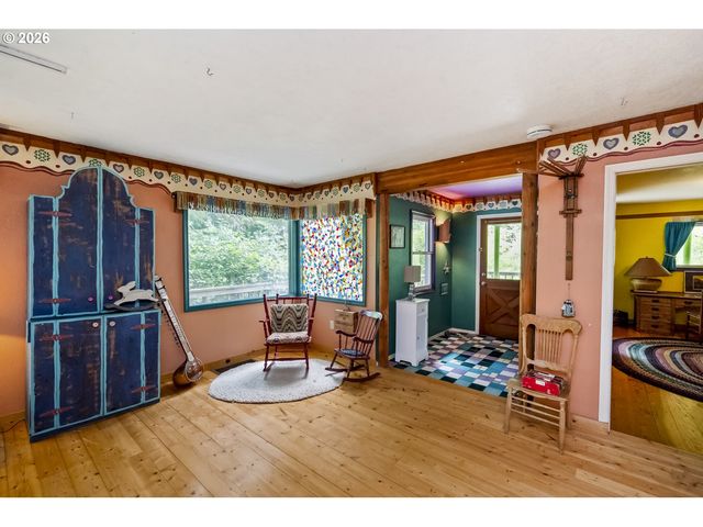 10548 Nw SKYLINE Blvd, Portland, OR 97231