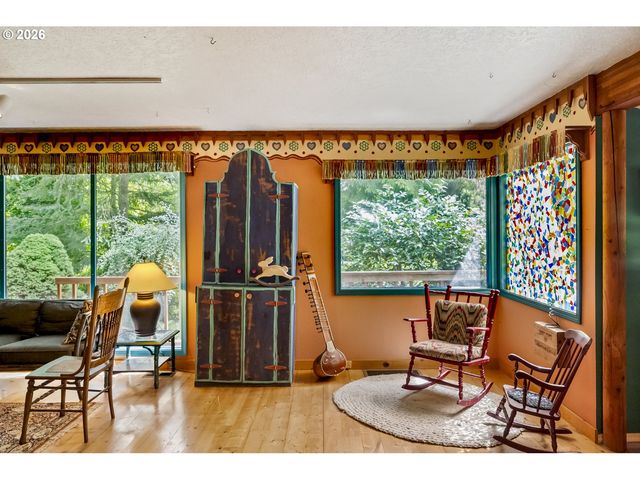 10548 Nw SKYLINE Blvd, Portland, OR 97231