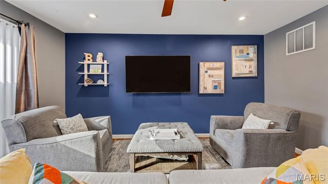 355 Newbridge Way, O'fallon, MO 63368