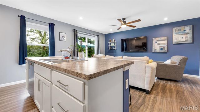 355 Newbridge Way, O'fallon, MO 63368