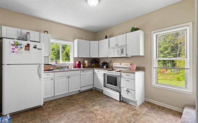 1844 Price Road, Eden, NC 27288