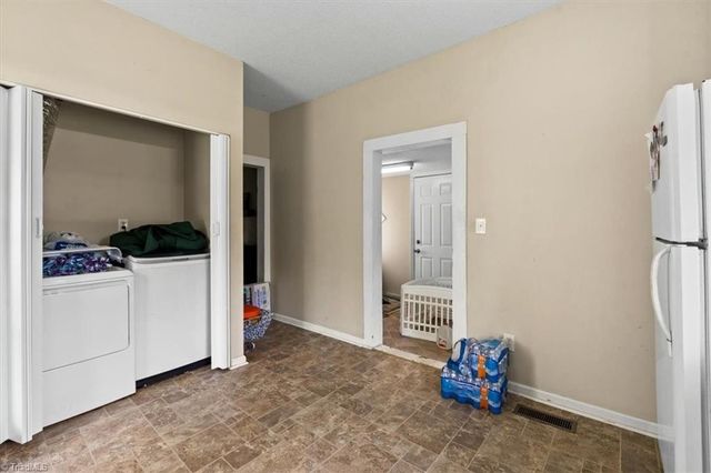 1844 Price Road, Eden, NC 27288