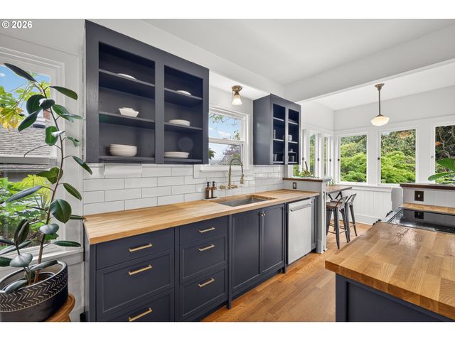 4210 Ne 65TH Ave, Portland, OR 97218