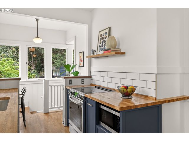 4210 Ne 65TH Ave, Portland, OR 97218