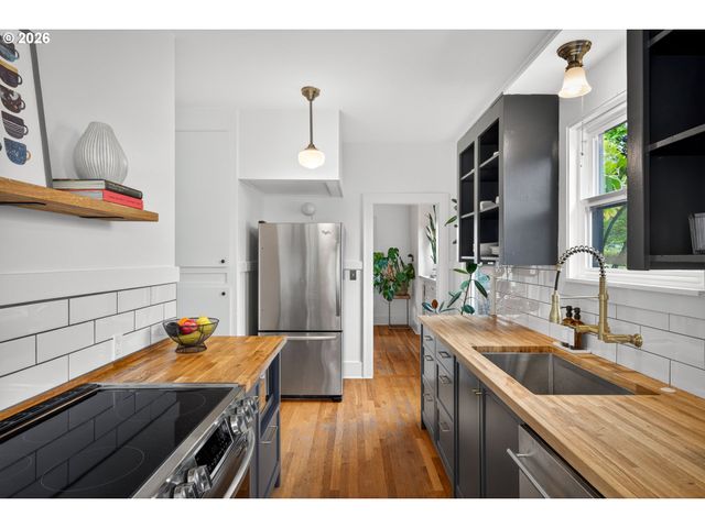 4210 Ne 65TH Ave, Portland, OR 97218