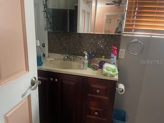 7242 LYNNWOOD AVENUE N, St Petersburg, FL 33710