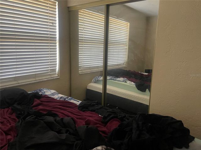 7242 LYNNWOOD AVENUE N, St Petersburg, FL 33710