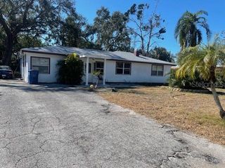 7242 LYNNWOOD AVENUE N, St Petersburg, FL 33710