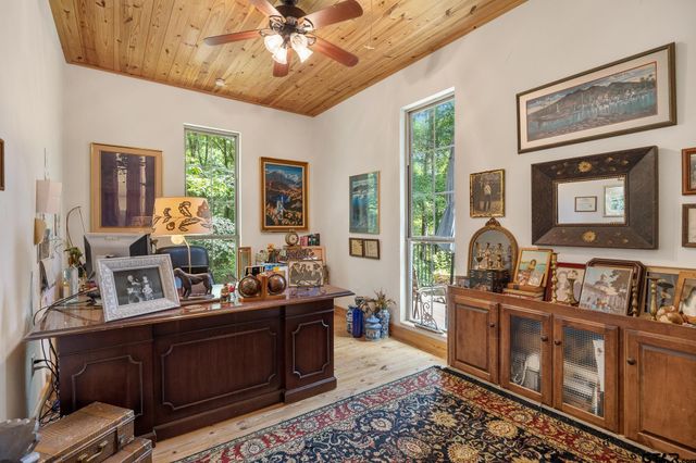 196 Pine Branch Glen, Holly Lake Ranch, TX 75765