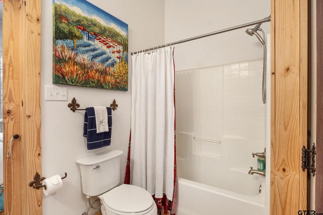 196 Pine Branch Glen, Holly Lake Ranch, TX 75765