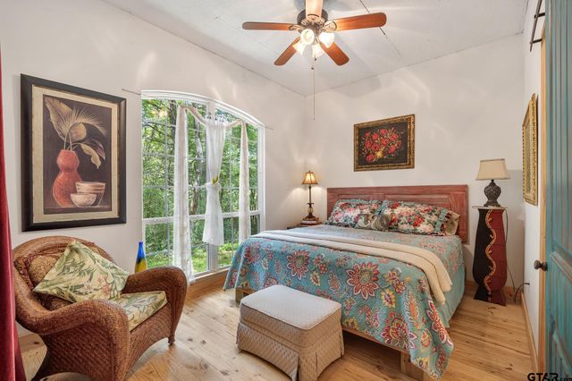 196 Pine Branch Glen, Holly Lake Ranch, TX 75765