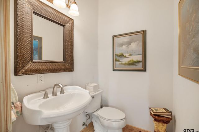 196 Pine Branch Glen, Holly Lake Ranch, TX 75765