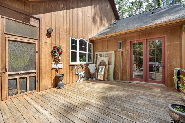 196 Pine Branch Glen, Holly Lake Ranch, TX 75765