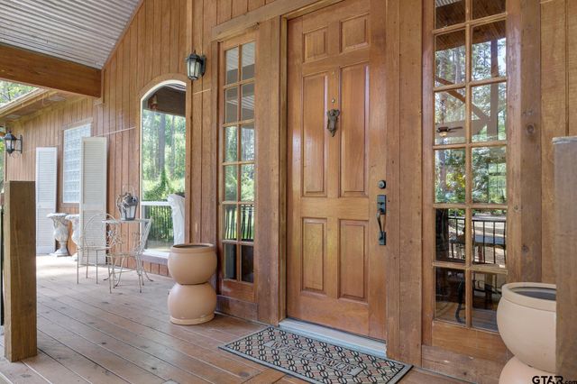 196 Pine Branch Glen, Holly Lake Ranch, TX 75765