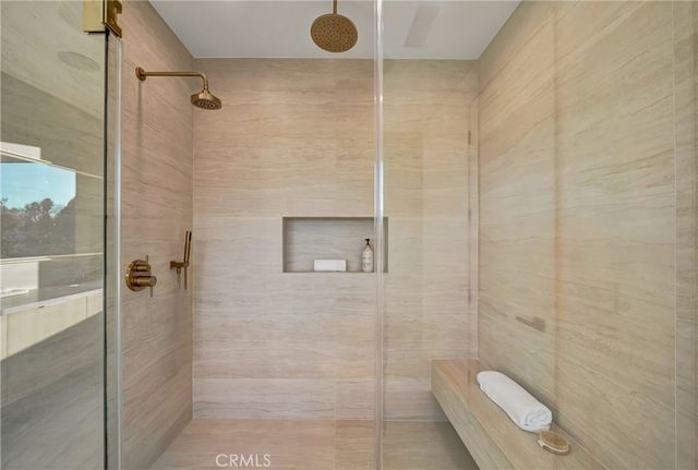 4825 Forman Avenue, North Hollywood, CA 91601