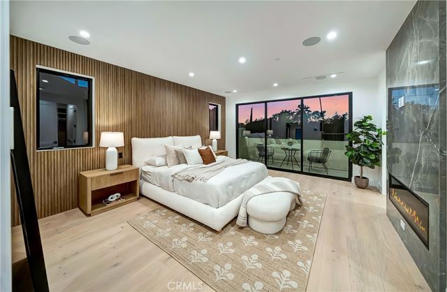 4825 Forman Avenue, North Hollywood, CA 91601