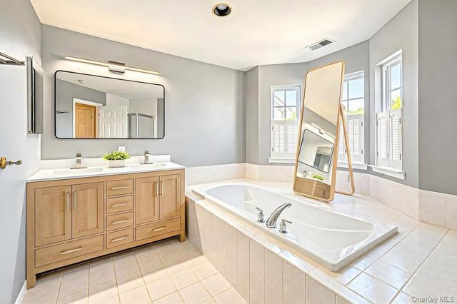 23 Willow Wood Drive, East Setauket, NY 11733