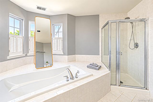 23 Willow Wood Drive, East Setauket, NY 11733