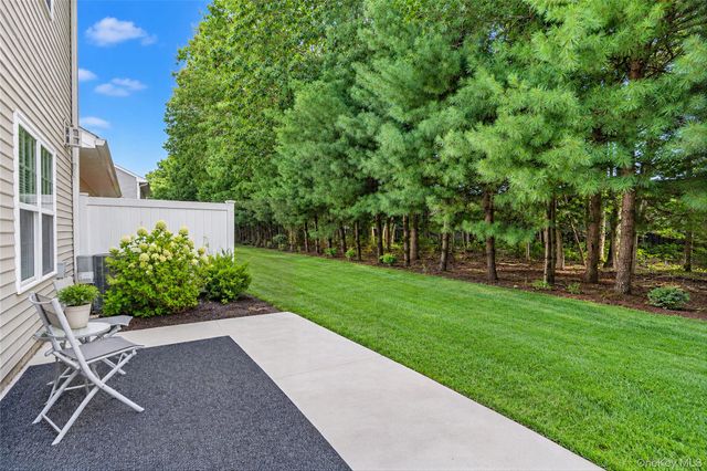 23 Willow Wood Drive, East Setauket, NY 11733