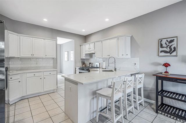 23 Willow Wood Drive, East Setauket, NY 11733