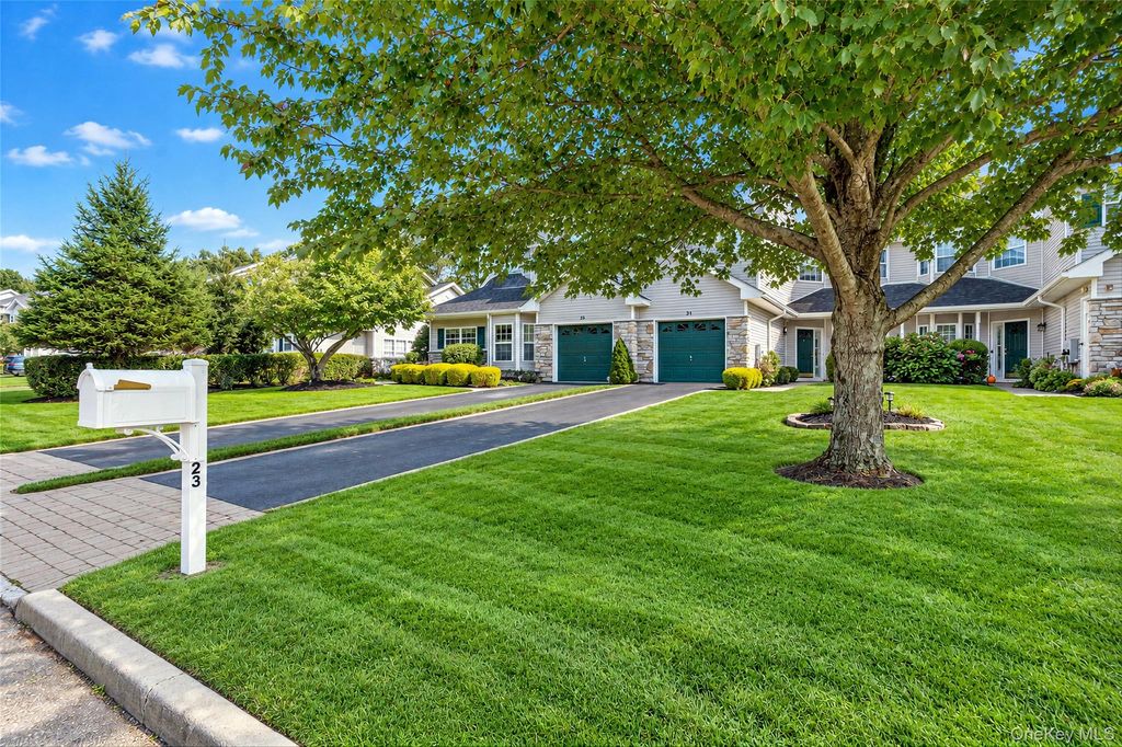 23 Willow Wood Drive, East Setauket, NY 11733 — photo 2