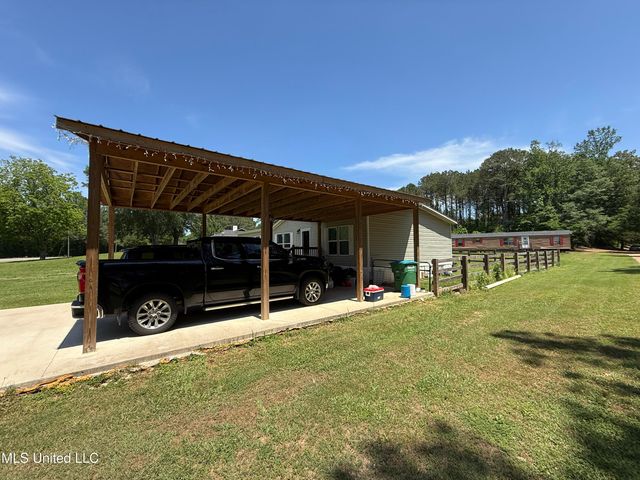 9250 Pleasant Hill Road, Carthage, MS 39051