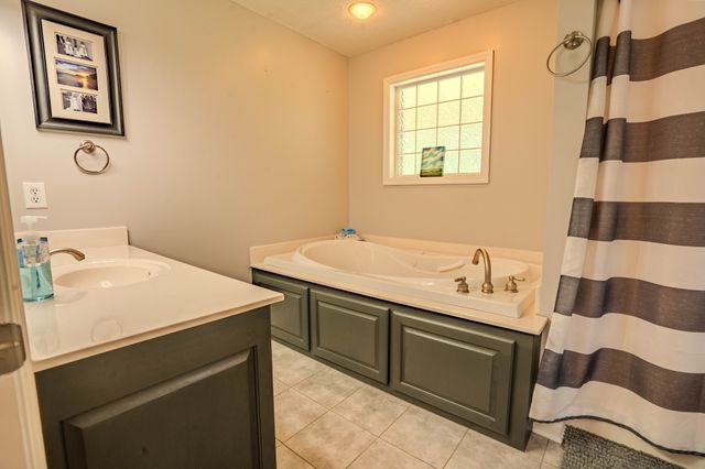 57 Old Jackson Hwy, Leoma, TN 38468