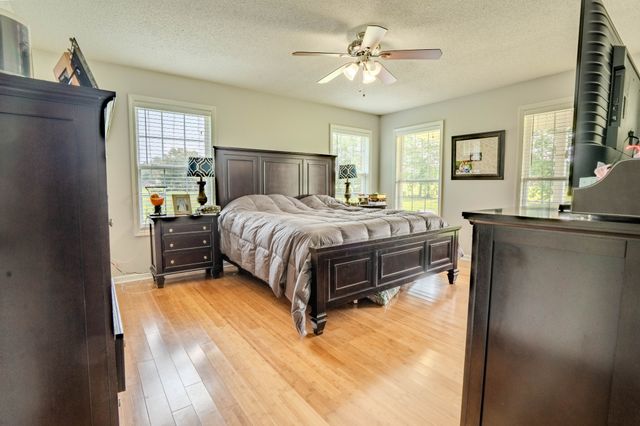 57 Old Jackson Hwy, Leoma, TN 38468