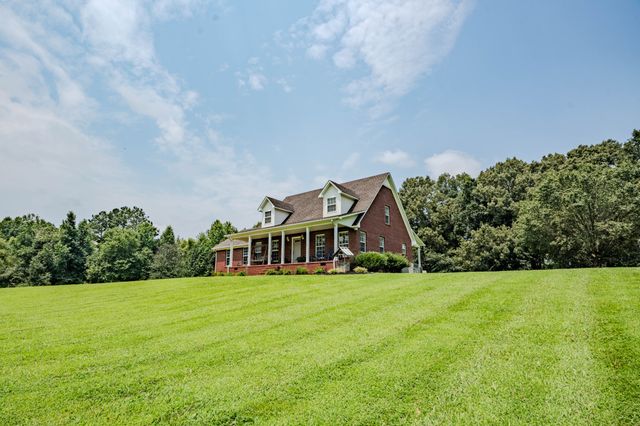 57 Old Jackson Hwy, Leoma, TN 38468