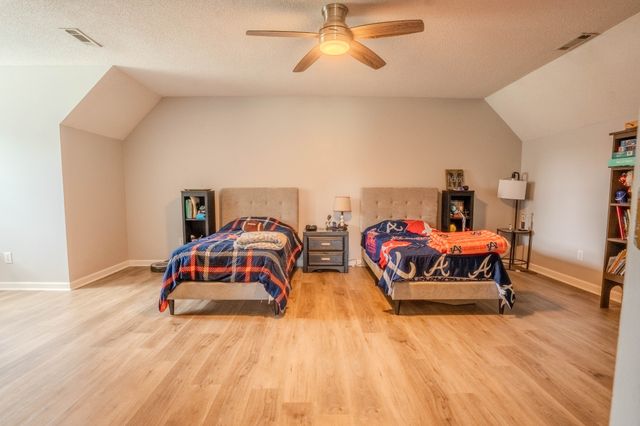 57 Old Jackson Hwy, Leoma, TN 38468