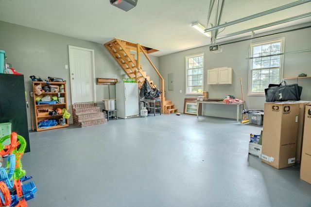57 Old Jackson Hwy, Leoma, TN 38468