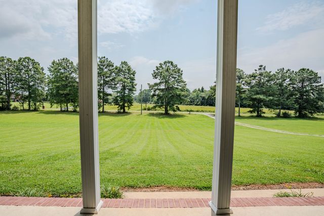 57 Old Jackson Hwy, Leoma, TN 38468