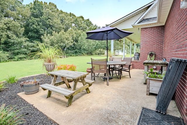 57 Old Jackson Hwy, Leoma, TN 38468