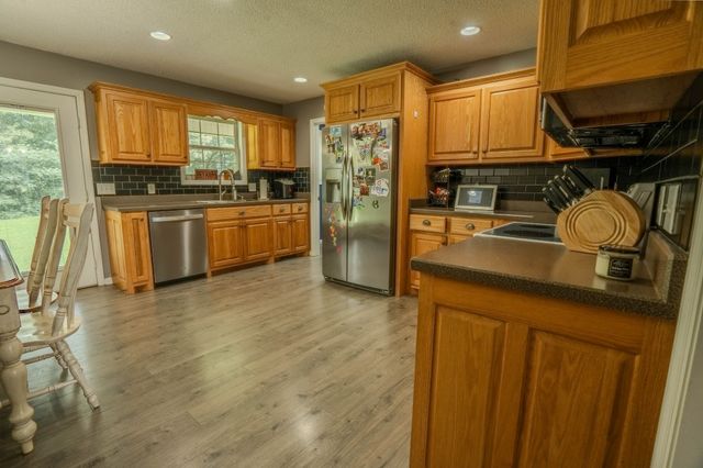 57 Old Jackson Hwy, Leoma, TN 38468