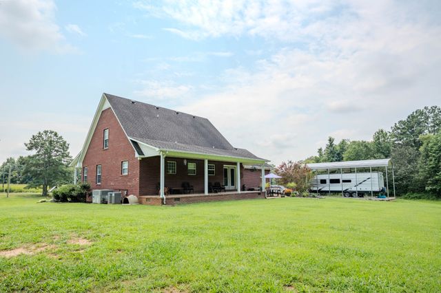 57 Old Jackson Hwy, Leoma, TN 38468