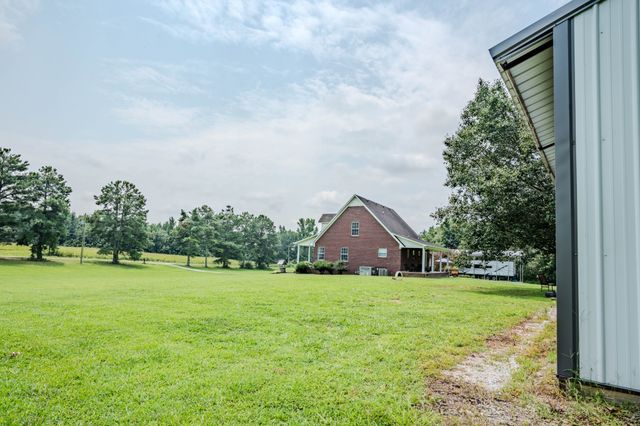 57 Old Jackson Hwy, Leoma, TN 38468