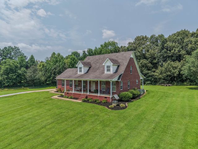 57 Old Jackson Hwy, Leoma, TN 38468