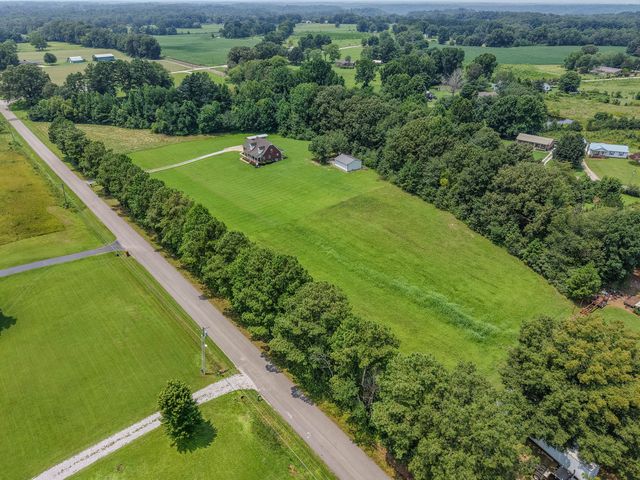 57 Old Jackson Hwy, Leoma, TN 38468