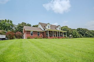 57 Old Jackson Hwy, Leoma, TN 38468