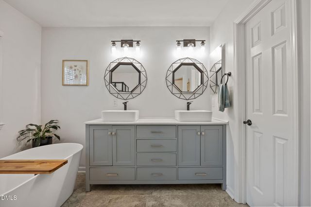 5240 Fairmead Circle, Raleigh, NC 27613