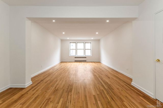 79-10 34th Avenue 4U, Jackson Heights, NY 11372
