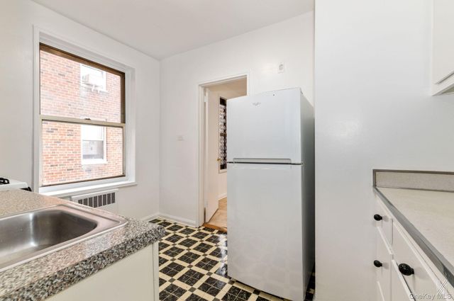 79-10 34th Avenue 4U, Jackson Heights, NY 11372